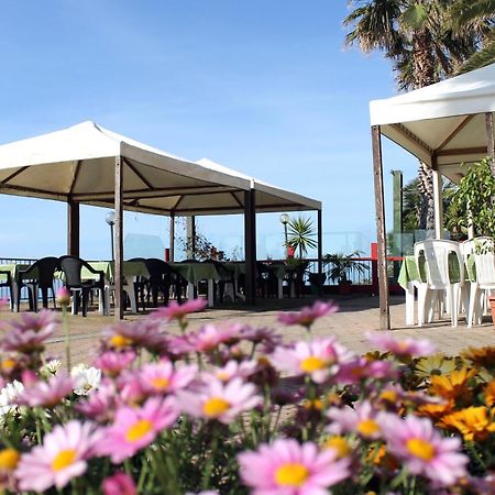 סנטו סטפנו אל מארה Albergo Ristorante Lucciola מראה חיצוני תמונה