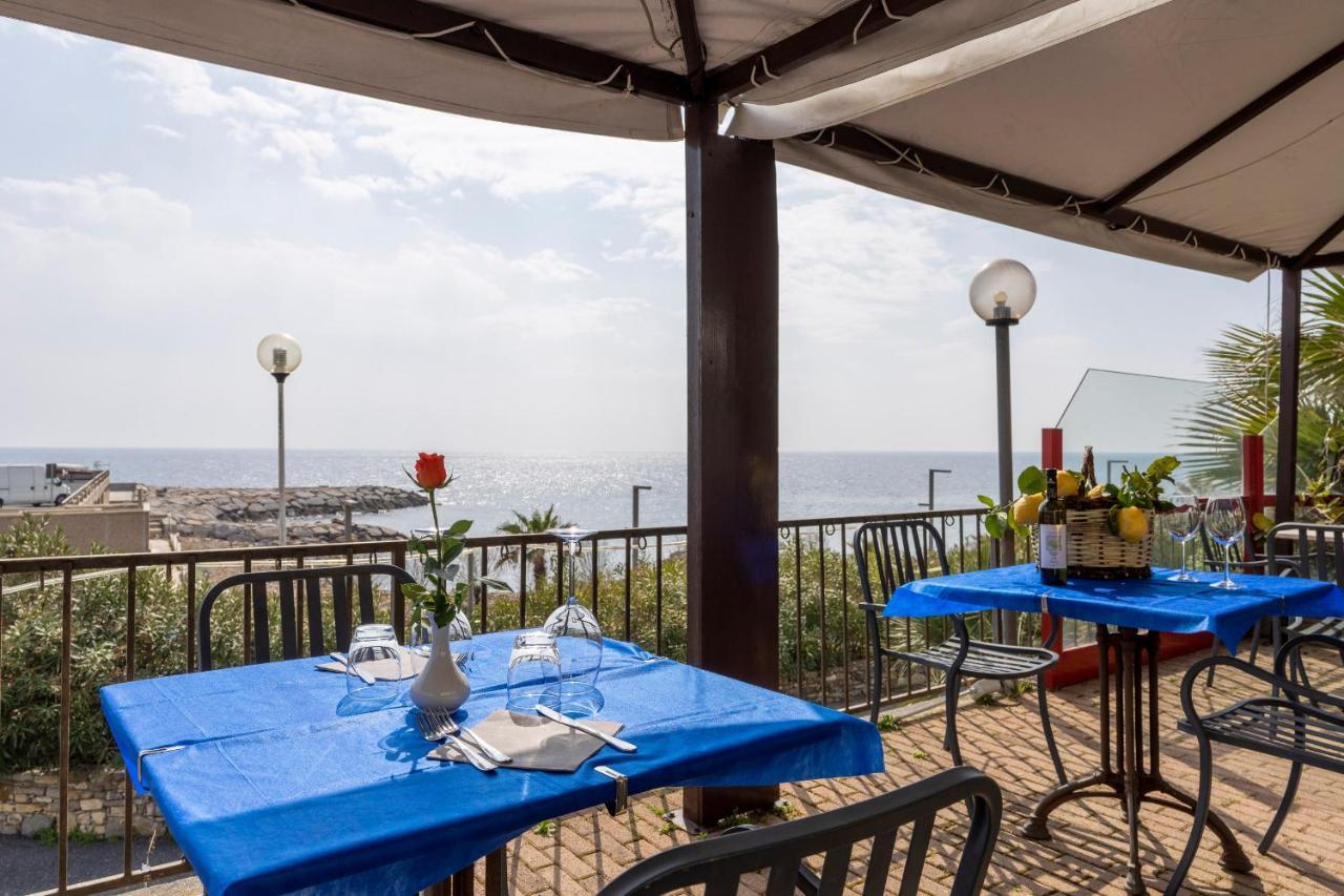 סנטו סטפנו אל מארה Albergo Ristorante Lucciola מראה חיצוני תמונה